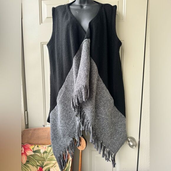 For Cynthia Jackets & Blazers - For Cynthia Womens Wool Sleeveless
Open Cardigan Sz XL Pockets Fringed NEW